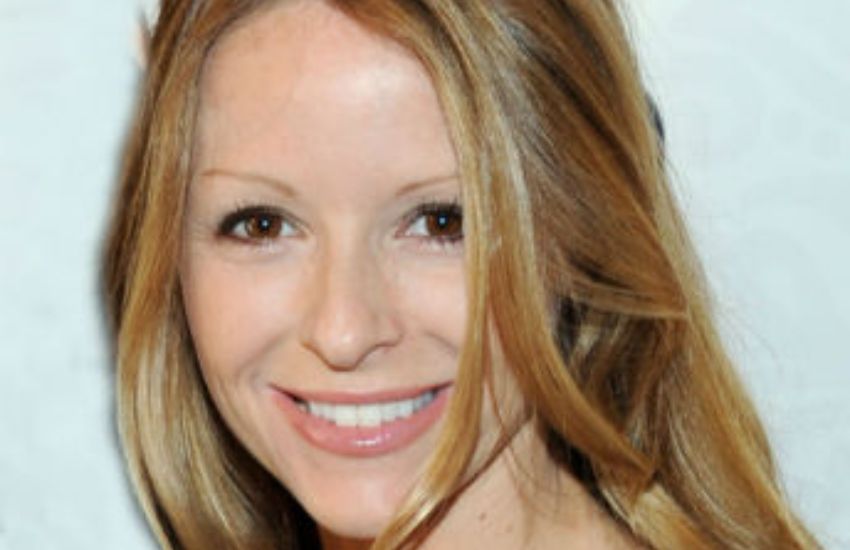 Erin Angle - Rivopaper